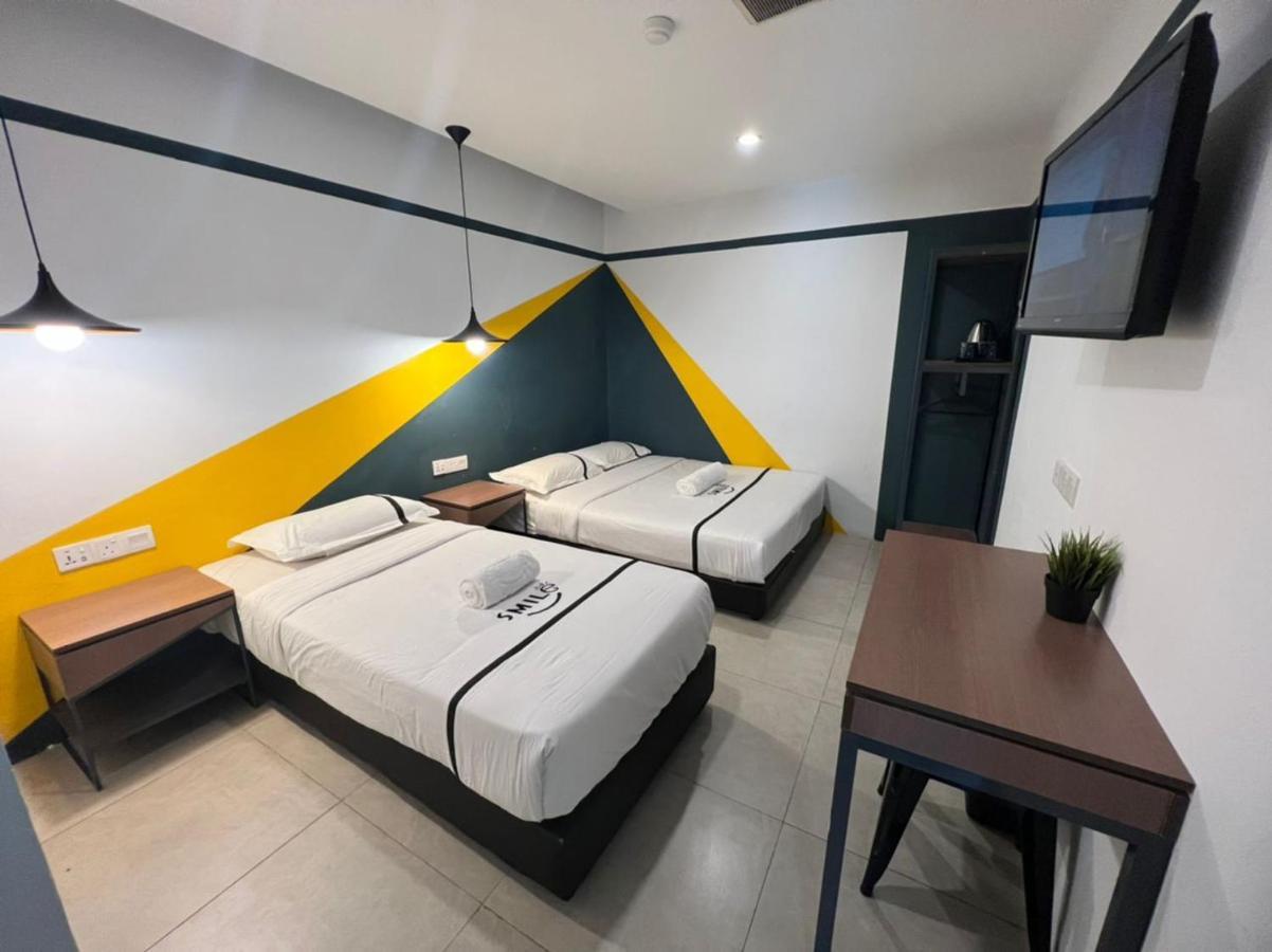 Smile Hotel Cheras Sri Permaisuri Куала Лумпур Екстериор снимка