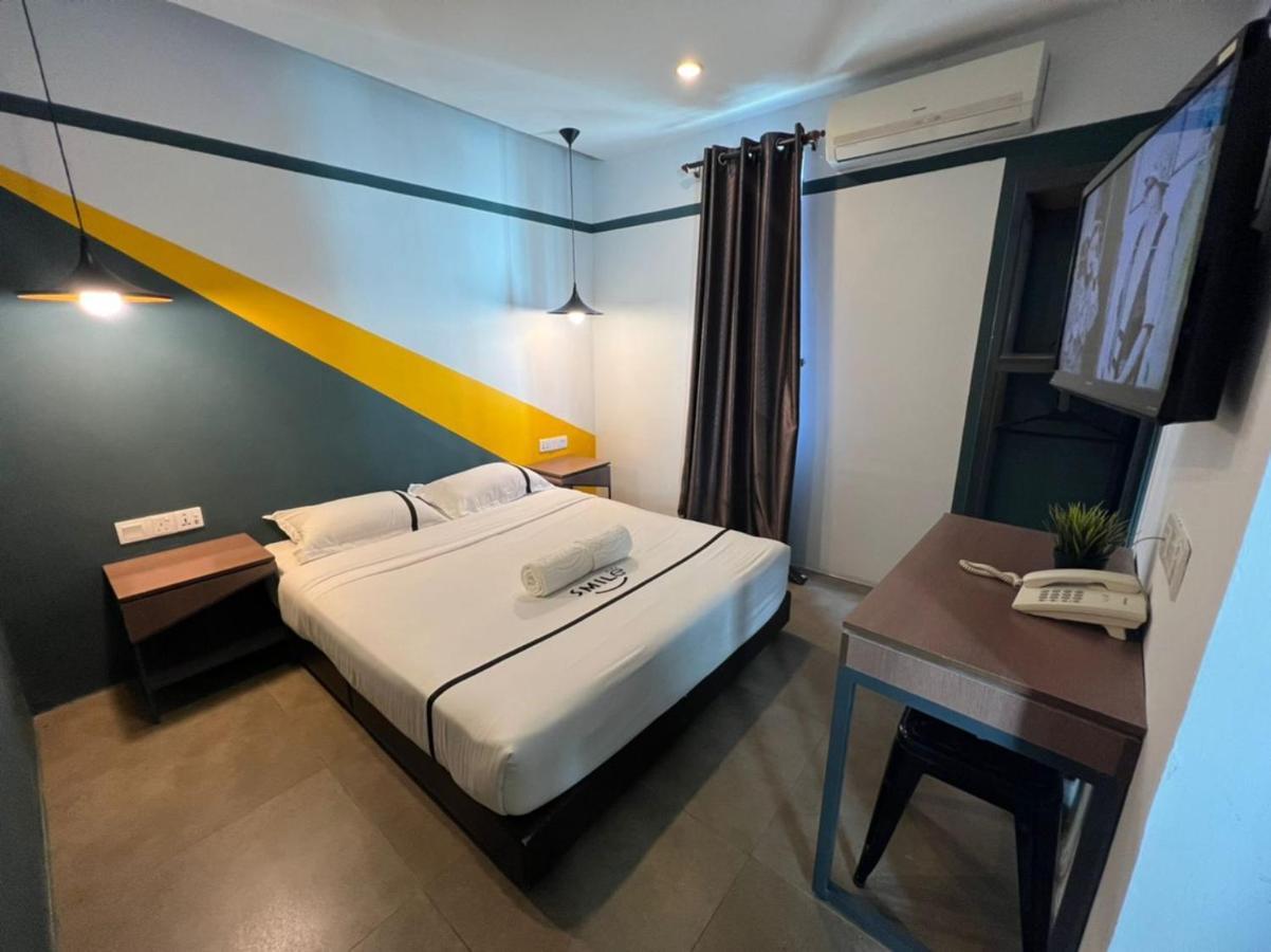 Smile Hotel Cheras Sri Permaisuri Куала Лумпур Екстериор снимка